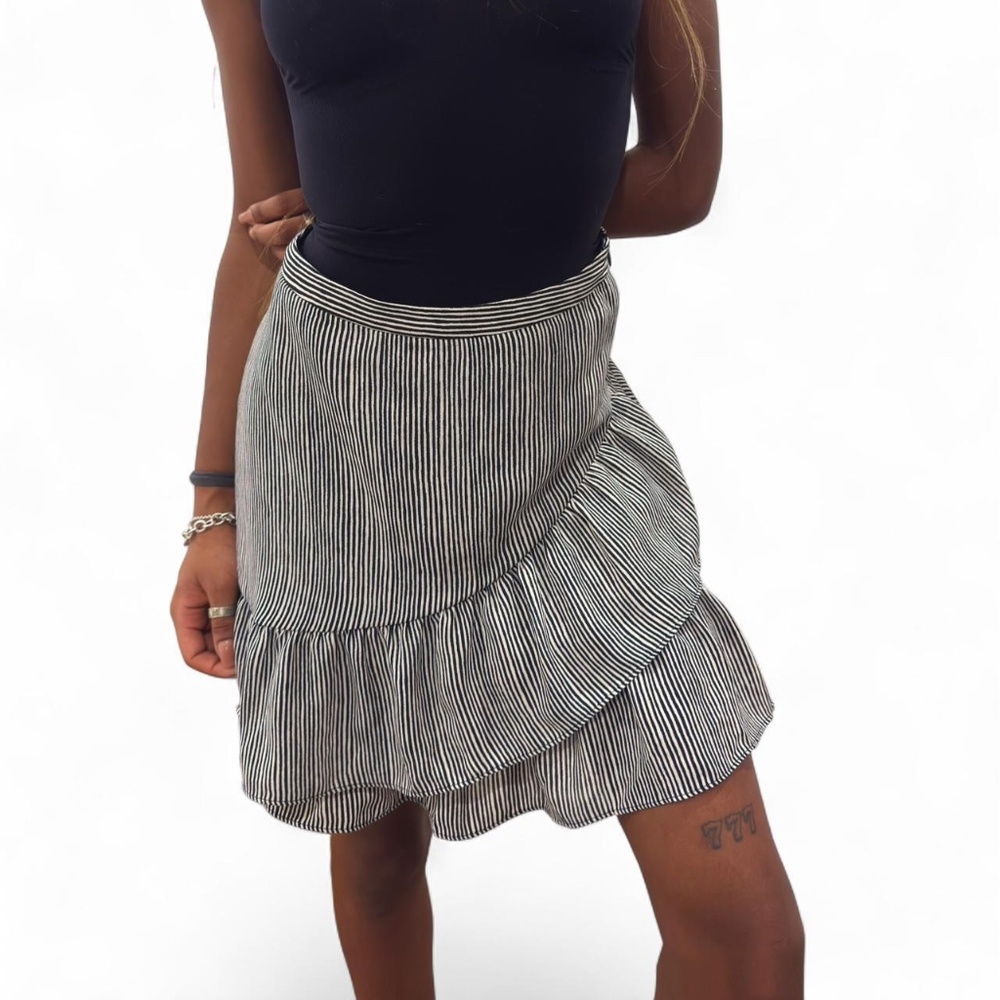 Banana Republic Ruffle Midi Skirt